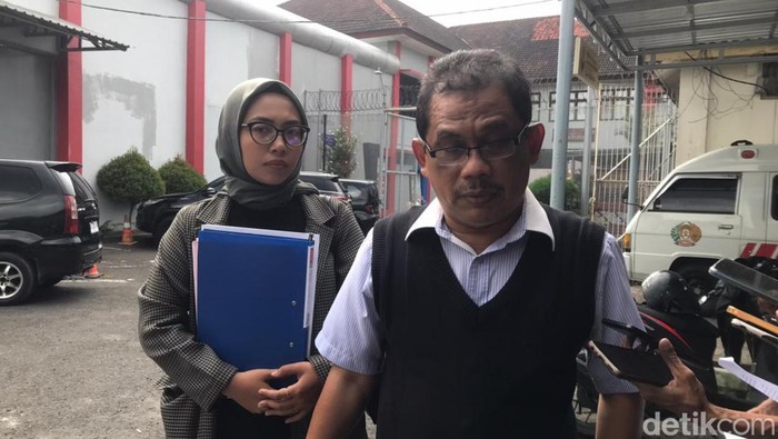 Kuasa hukum Muhammad Taufiq di Lapas Kelas II A Wirogunan, Jogja, Kamis (11/5/2023).
