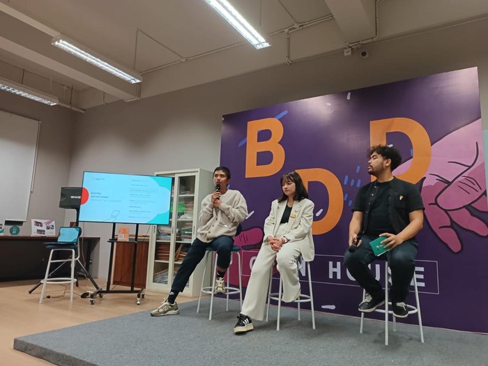 Kunjungan ke Kantor BDD Bandung.
