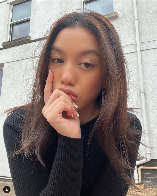 Apa yang dilakukan Laura tentunya membuat publik bertanya-tanya. Tak sedikit yang bahkan mulai menggosipkan jika Laura dan Antonio Dedola mungkin memiliki hubungan spesial. Foto: Instagram/@lollystars_family