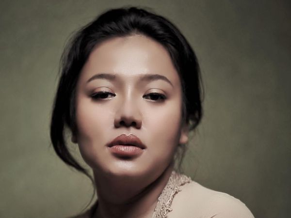 6 Potret Mawar Butterfly yang Disebut Mirip Ariel Tatum