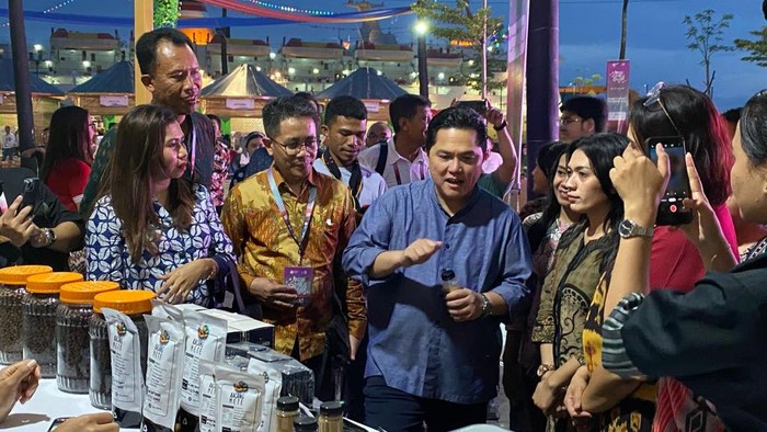Menteri BUMN Erick Thohir di Rumah BUMN SMEs Hub di Waterfront Labuan Bajo