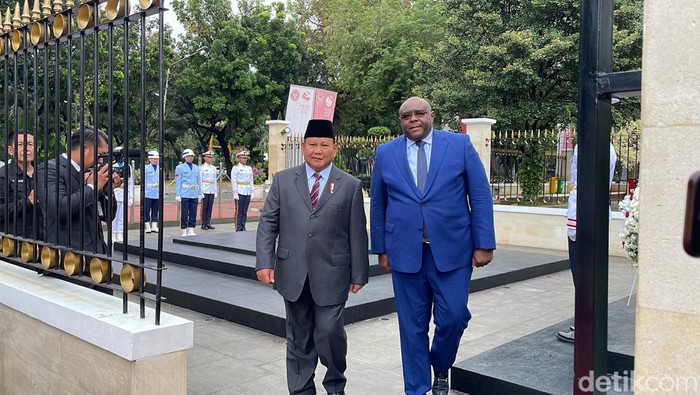 Menteri Pertahanan (Menhan) RI Prabowo Subianto menerima kunjungan Jean Pierre Bemba Gombo. Foto: Silvia/detikcom