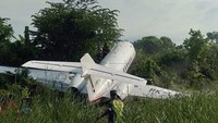 Pesawat pribadi Hawker 900XP PK-LRU yang mengalami overrun di Bandara Maleo itu memuat 8 orang. Masing-masing 4 kru pesawat dan 4 orang penumpang, di antara penumpang tersebut merupakan Direksi PT GNI Morowali Utara asal China. (Dok. Istimewa)  