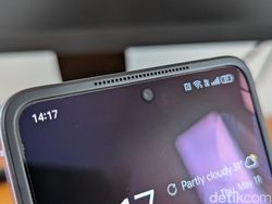 Unboxing Oppo Find N2 Flip yang Layar Eksternalnya Luas Banget