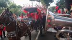 PDIP Daftarkan Bacaleg ke KPU Diiringi Parade Budaya