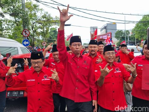 Pendaftaran bacaleg di KPU Kota Surabaya