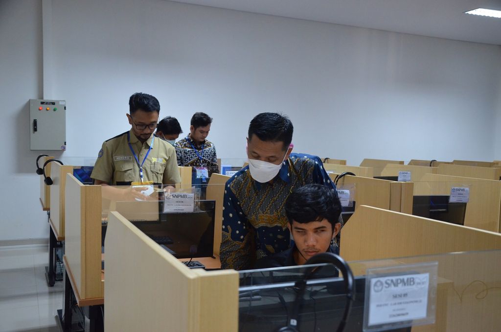 Peserta UTBK tunanetra di UNY