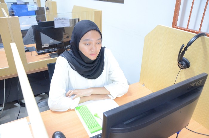 Peserta UTBK tunanetra di UNY