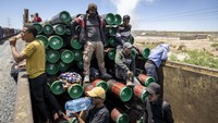 Jutaan migran berusaha untuk menembus perbatasan Meksiko untuk tiba di Amerika Serikat.  