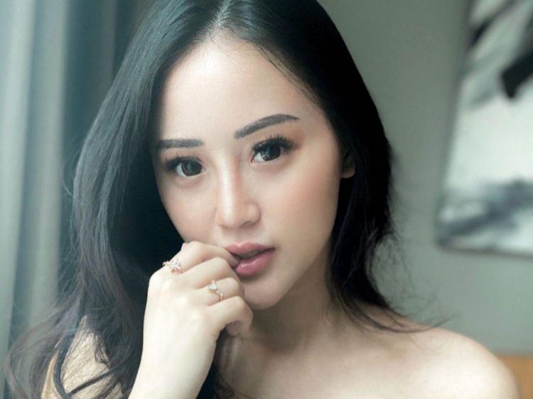 5 Potret Veronica Vidya yang Takut Banget Gemuk