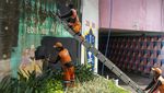 Mural Tampilkan Masker di Jakarta Mulai Dihapus, Bye-bye COVID!