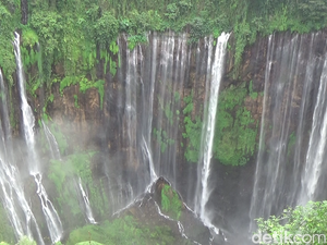 Megahnya Air Terjun Tumpak Sewu Lumajang, Wajib Kamu Kunjungi