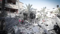 Serangan itu terjadi di tengah-tengah ledakan kekerasan berhari-hari, dengan Israel melancarkan serangan di Tepi Barat dan militan Palestina menembakkan roket.