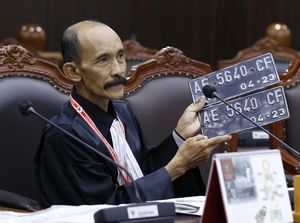 Gugat ke MK, Advokat Ini Minta Nopol dan STNK Berlaku Seumur Hidup