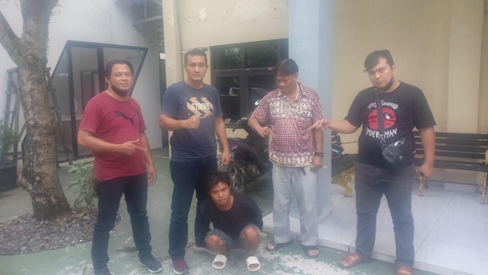 SF saat diamankan pihak berwajib.