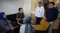 Direktur Sales & Distribution BSI Anton Sukarna mengatakan sekarang tinggal sekitar 8 ribu calon jemaah yang belum melunasi biaya haji melalui BSI. Pihaknya sudah menginstruksikan setiap cabang turun ke lapangan dan menjemput bola agar seluruh calon jemaah haji bisa melunasi biaya haji 2023.