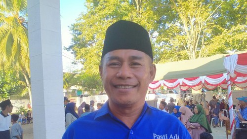 Qurais Abakar, Kades Nowa yang pilih mundur demi mendaftar caleg.