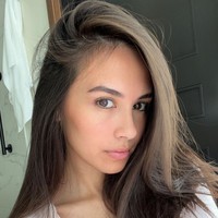 Dikatakan jika Caryn telah merekam berbagai konten percakapan agar para fans bisa menjawab pertanyaan para penggemar secara otomatis tentang masa depan, perasaan terdalam sampai rahasia seksual. CarynAI juga dapat mengeluarkan bisikan manis kepada mereka.Foto: Twitter Caryn Marjorie