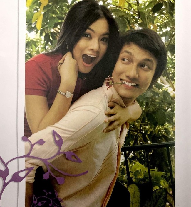 Titi Kamal dan Christian Sugiono juga disebut-sebut sebagai couple goals. Lantaran masih rukun setelah 20 tahun bersama. Dalam sebuah wawancara, Christian Sugiono mengaku tidak pernah merasa bosan setelah 10 tahun pacaran dan 10 tahun menikah dengan Titi Kamal. Foto: Instagram @titi_kamall