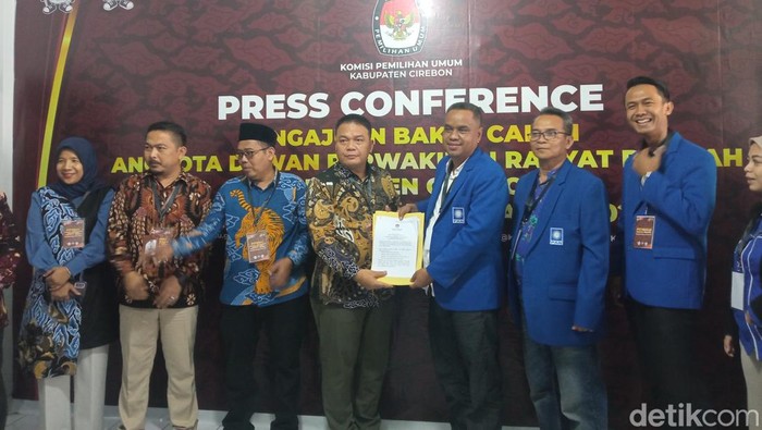 DPD PAN Kabupaten Cirebon ajukan Bacaleg ke KPU