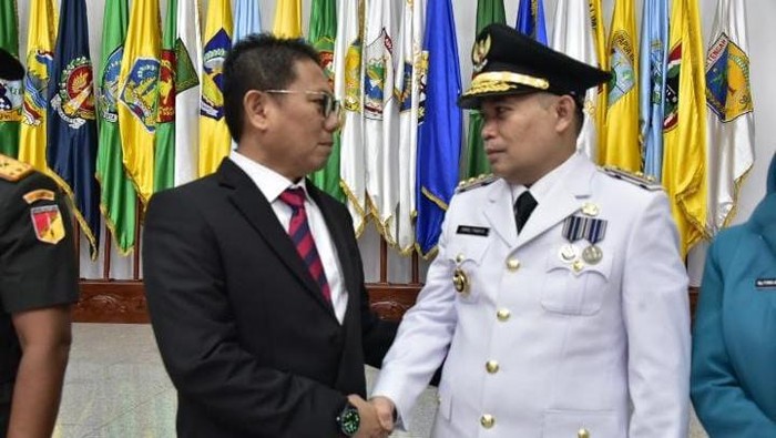 Menteri Dalam Negeri (Mendagri) Tito Karnavian melantik Ismail Pakaya sebagai Penjabat (Pj) Gubernur Gorontalo.