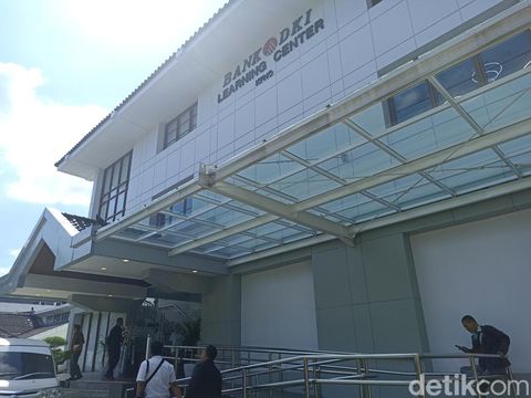Heru Budi Luncurkan Learning Center Bank DKI