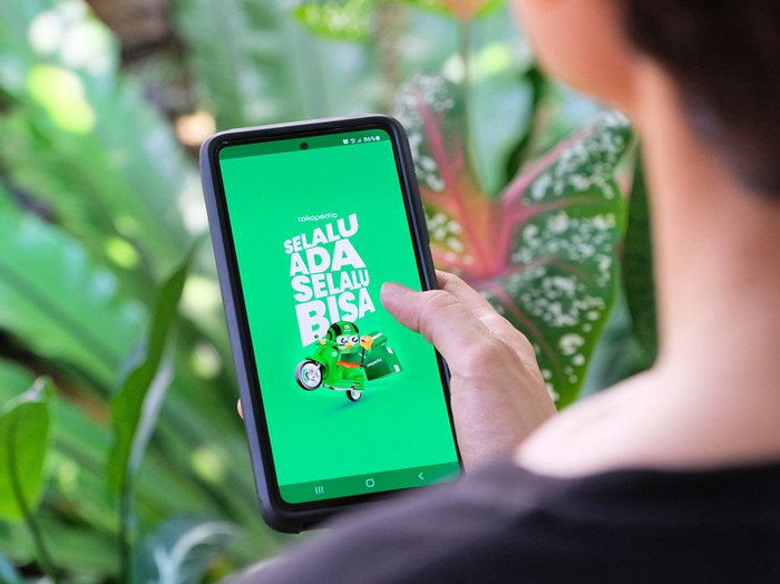 Ilustrasi pengguna Tokopedia