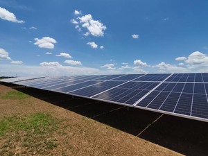 Investasi di Energi Surya Geser Fosil, Diprediksi Tembus Rp 14,9 T/Hari