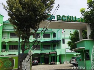PCNU Gresik Beri Syarat ke Hanan Attaki Kalau Mau Dakwah di Kota Pudak