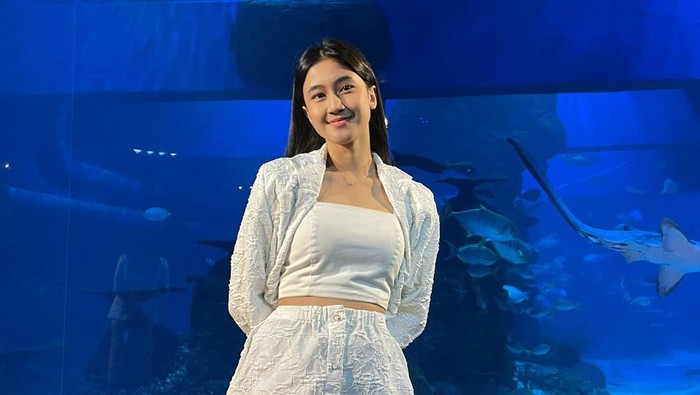 Keisya Levronka menangis saat bawakan lagu Tak Ingin Usai, ingat masa saat ia dibully.