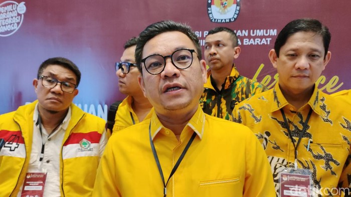 Ketua DPD Golkar Jabar Ace Hasan.