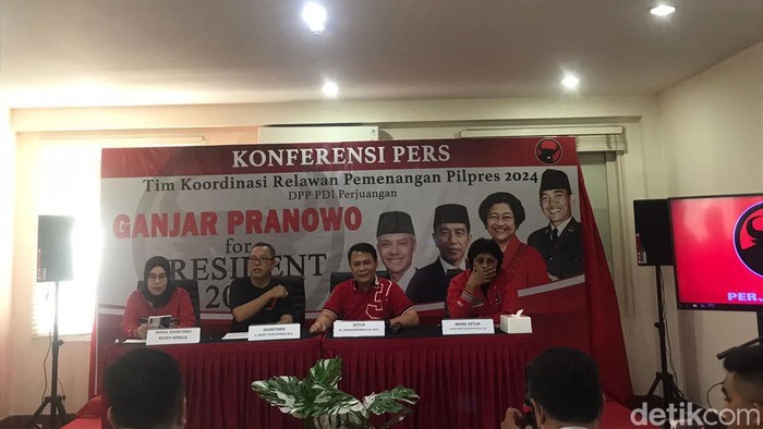 Konferensi pers PDIP soal relawan Ganjar Pranowo. (Dwi Rahmawati/detikcom).