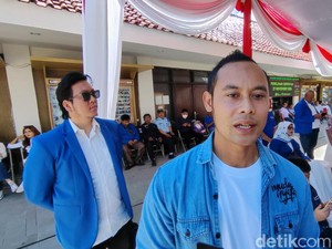 Pernah Bawa Persib Juara, Atep Optimis Duduk di Kursi DPRD Jabar