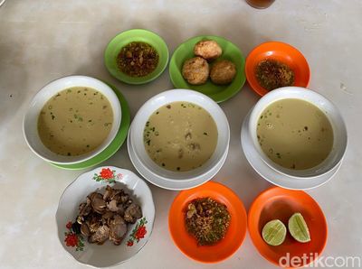 Mantul! Sarapan Akhir Pekan dengan Soto Medan Legendaris 93 Tahun