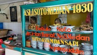 Pertama kali kedai soto ayam dibuka tahun 1930 di kota Medan. Sampai sekarang kedai soto ini punya racikan soto ayam khas Medan yang gurih lezat. Foto: detikFood