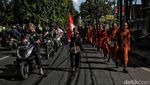 Perjuangan Puluhan Biksu Jalan Kaki dari Thailand ke Candi Borobudur