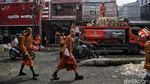 Deretan Foto Biksu Berjalan Kaki dari Thailand Menuju Candi Borobudur