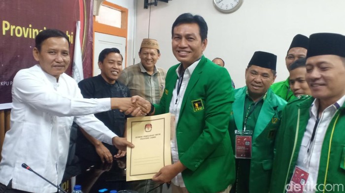 PPP saat daftarkan Bacaleg ke KPU Jambi. (Ferdi Almunanda/detikSumut)