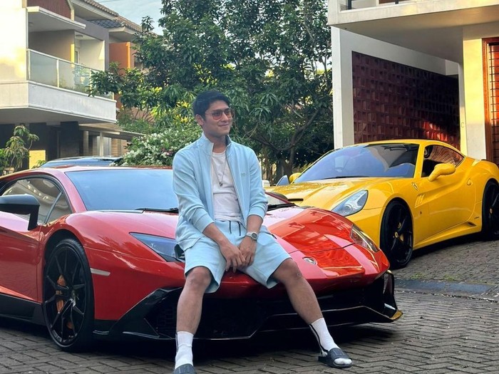 Rizky Billar dalam Instagram miliknya.
