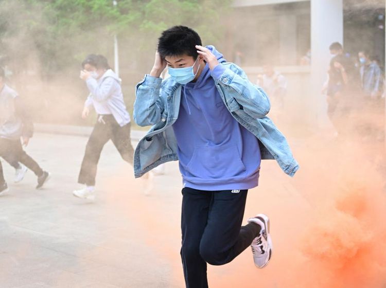 Siswa di China Peringati Hari Pencegahan dan Pengurangan Bencana Nasional