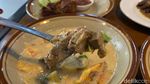Gurih Hangat! Soto Betawi Kuah Susu Paling Legendaris di Pinangsia