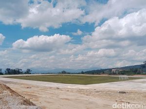 Penampakan Stadion Rp 33 M di Siosar yang Tak Bisa Dipakai