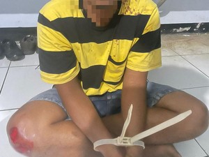Jambret Jatuh dari Motor Seusai Rampas HP Jadi Bulan-bulanan Warga