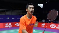 Tunggal putra Indonesia Jonatan Christie terlihat menjalani sesi latihan dengan dalam gim dengan kompatriotnya, Anthony Sinisuka Ginting. Foto: Dok. PP PBSI