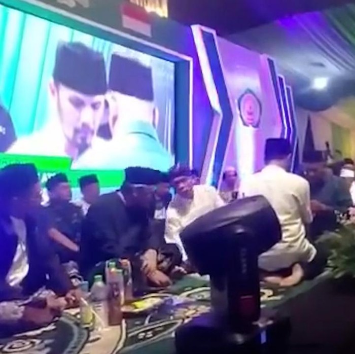 Ustaz Hanan Attaki Resmi Bergabung ke Nahdlatul Ulama