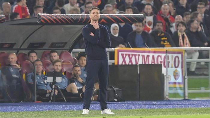 ROME, ITALY - MAY 11: Bayer 04 Leverkusen coach Xabi Alonso looks on during the UEFA Europa League semi-final first leg match between AS Roma and Bayer 04 Leverkusen at Stadio Olimpico on May 11, 2023 in Rome, Italy. (Photo by Fabio Rossi/AS Roma via Getty Images)
