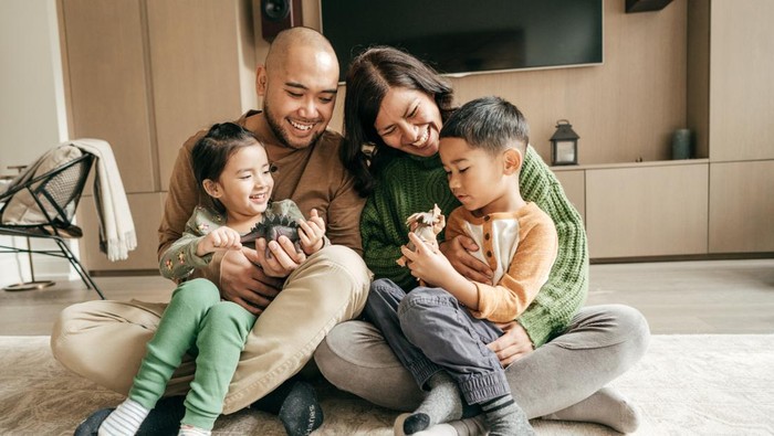 9 Kalimat yang Ingin Didengar Anak dari Orang Tuanya saat Sedih atau Bahagia