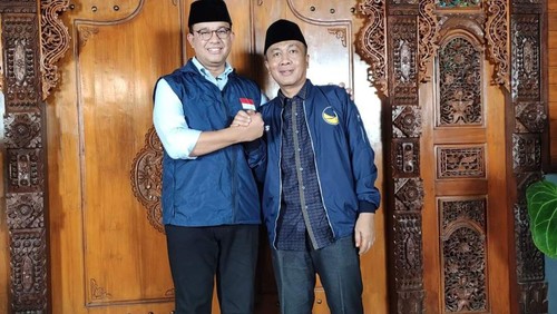 Bupati Lombok Barat Fauzan Khalid (kanan) bersama Bakal Calon Presiden (Bacapres) Partai NasDem Anies Baswedan (kiri) beberapa waktu yang lalu.