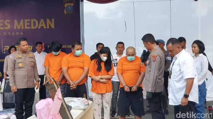 Empat pengedar sabu ditangkap di Medan.