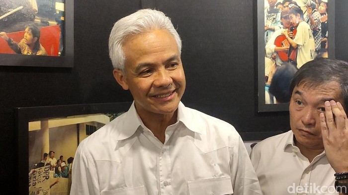 Ganjar Pranowo menghadiri pameran foto peringatan 25 Tahun Reformasi di Graha Pena 98, Menteng, Jakarta Pusat. (Rizky/detikcom).